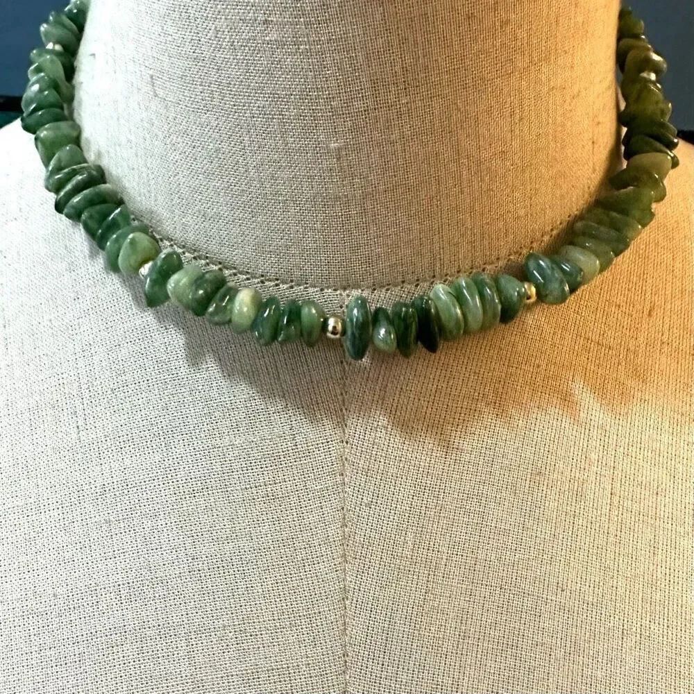 Green beaded choker necklace